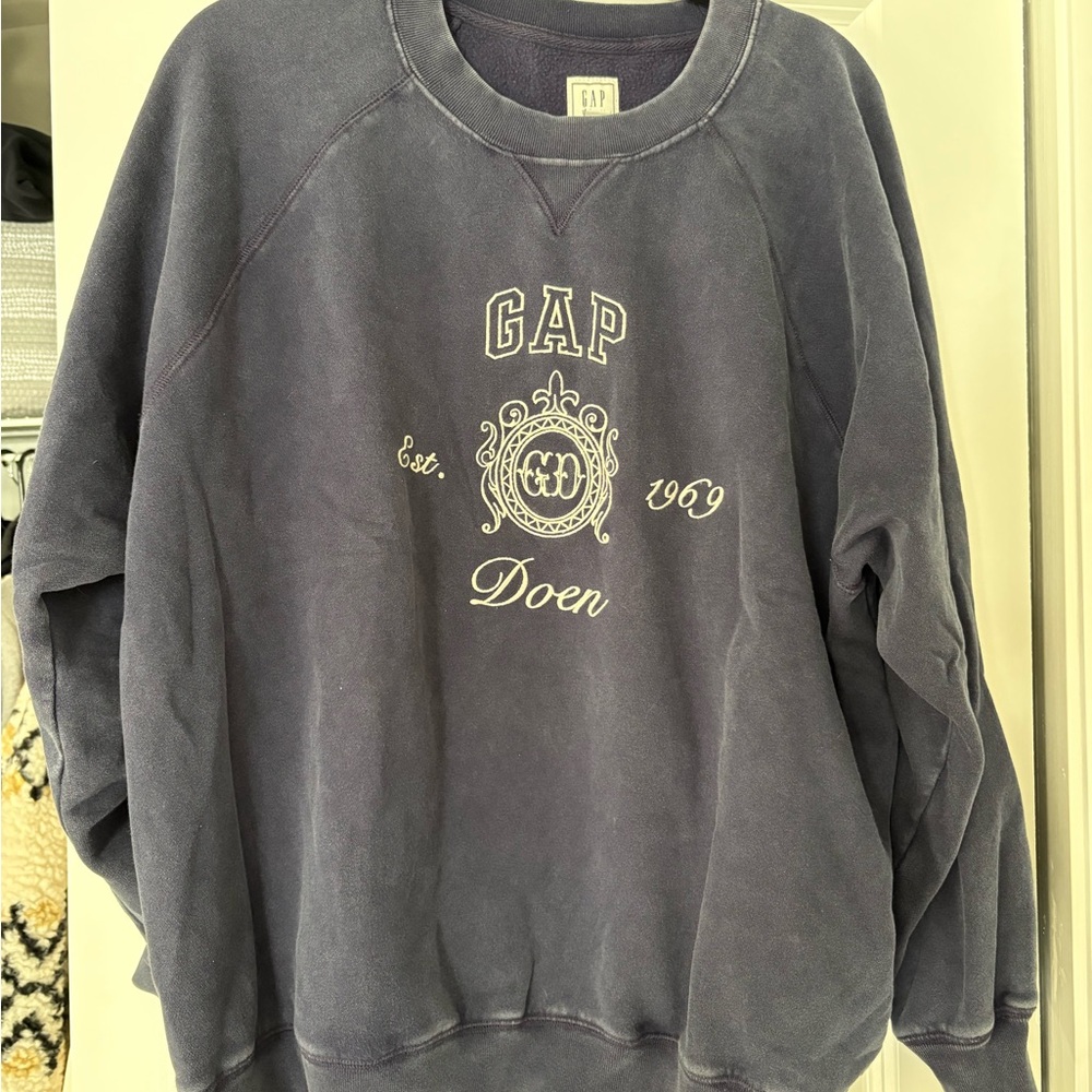 GAPxDoen Navy Sweatshirt